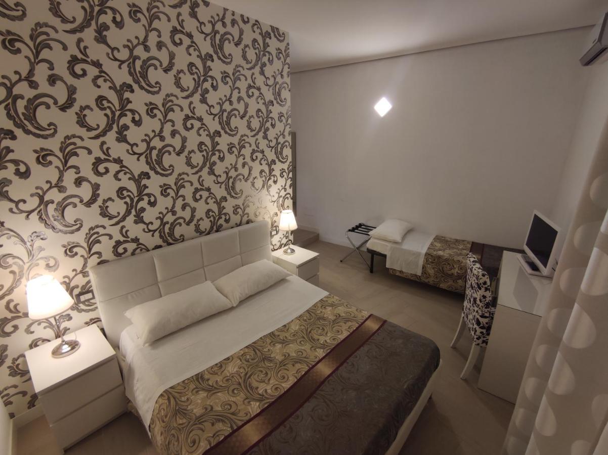 Sami Rooms - Teatro A 400 Mt - Ortigia A 1500 Mt - Syracuse Buitenkant foto
