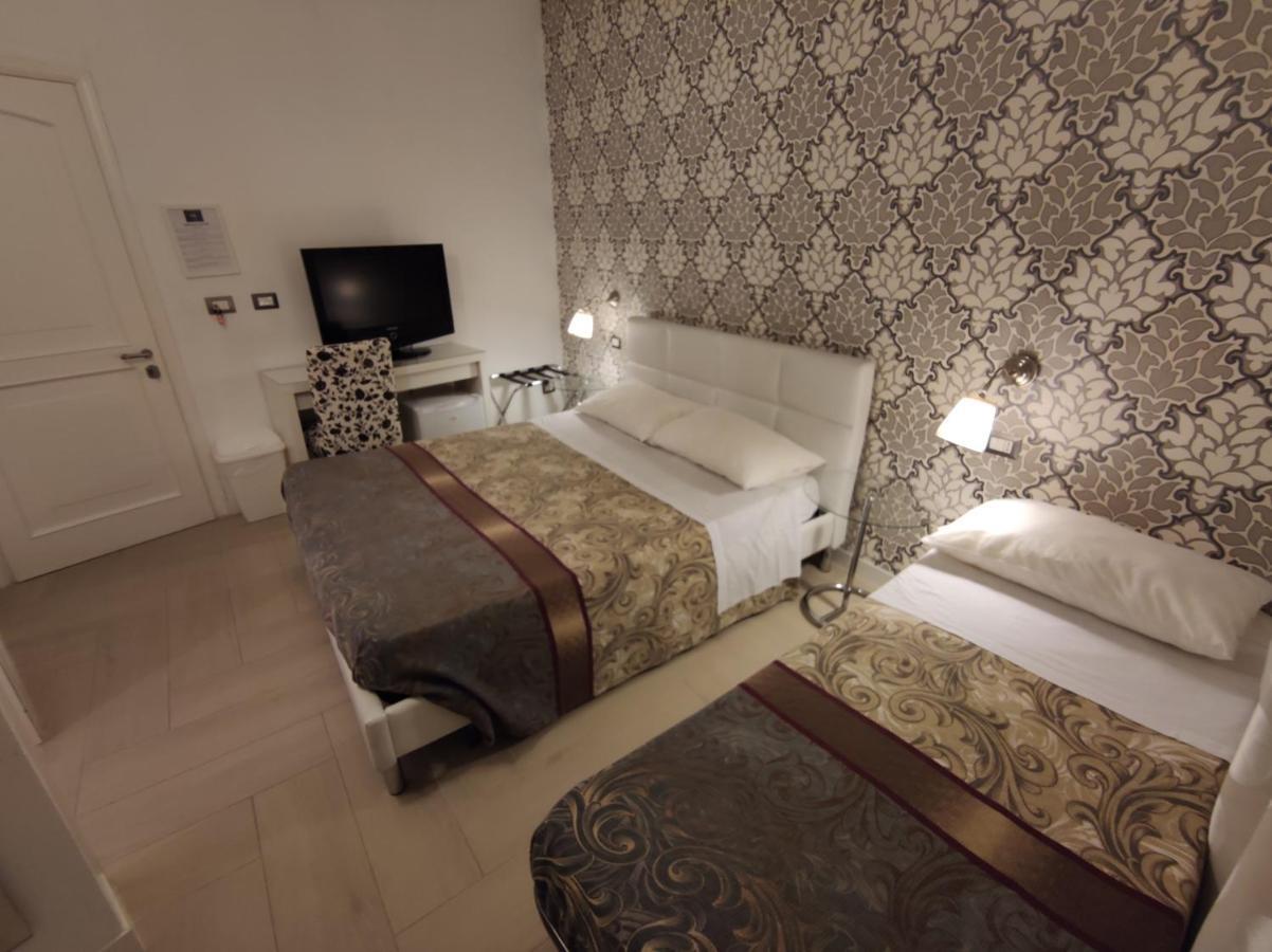 Sami Rooms - Teatro A 400 Mt - Ortigia A 1500 Mt - Syracuse Buitenkant foto