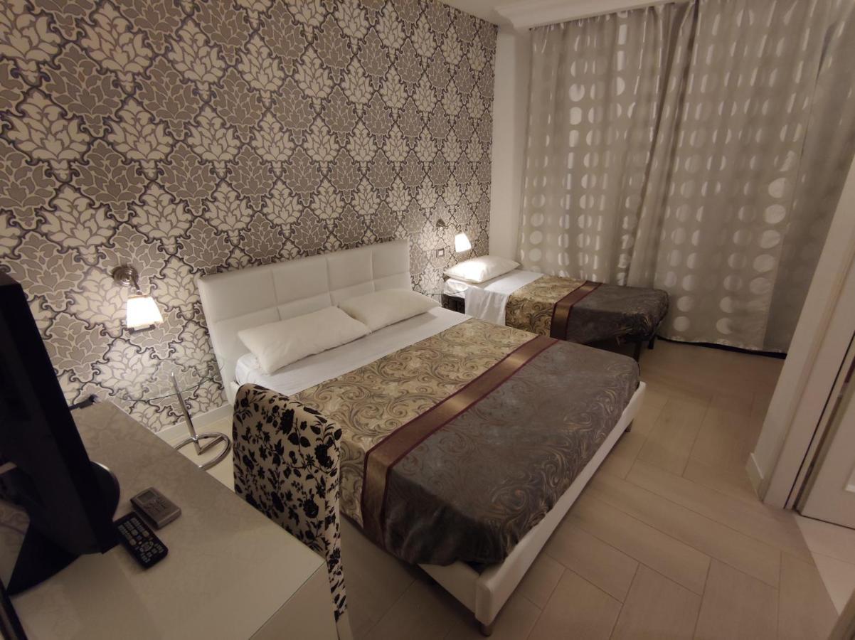 Sami Rooms - Teatro A 400 Mt - Ortigia A 1500 Mt - Syracuse Buitenkant foto