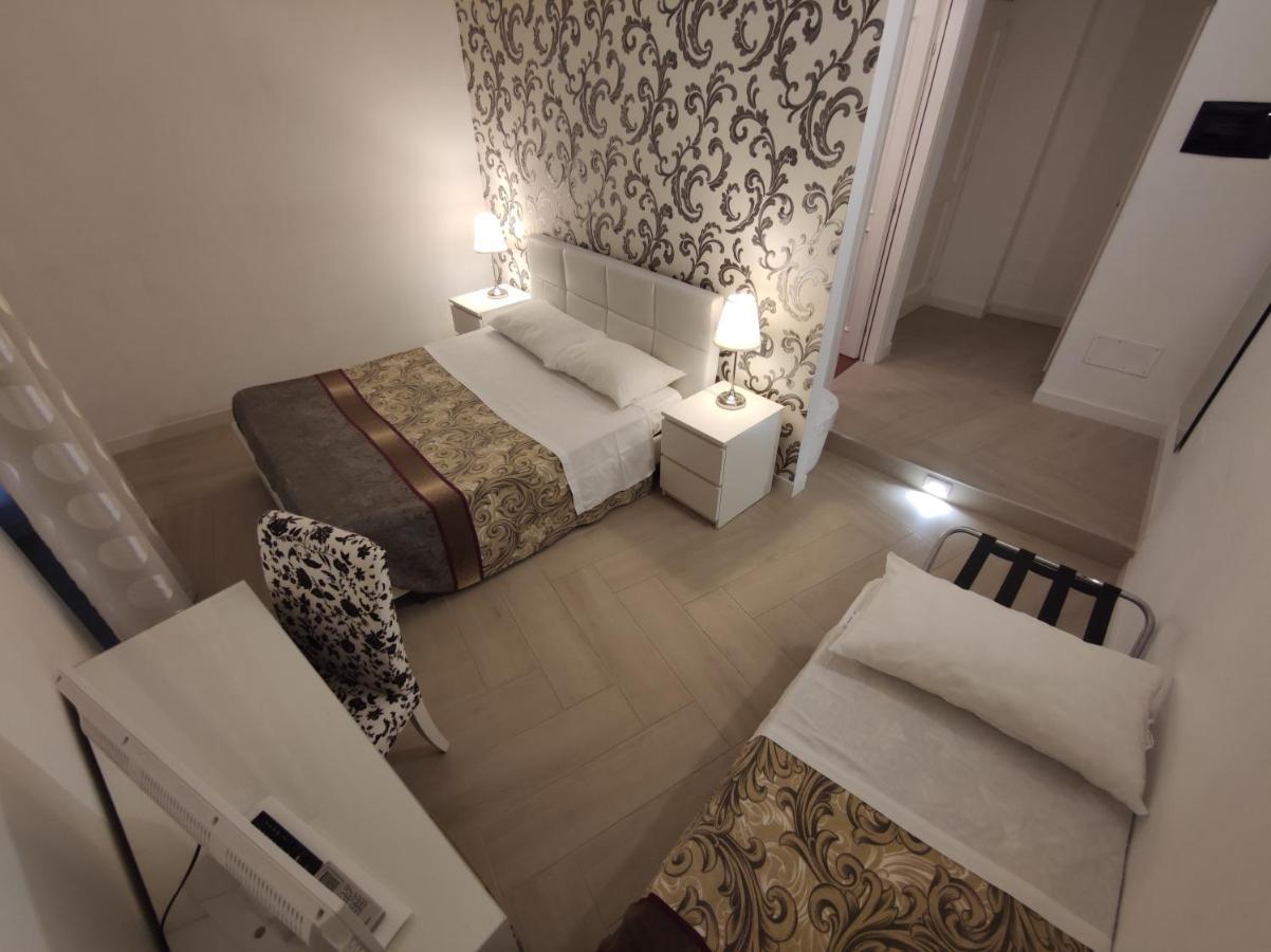 Sami Rooms - Teatro A 400 Mt - Ortigia A 1500 Mt - Syracuse Buitenkant foto