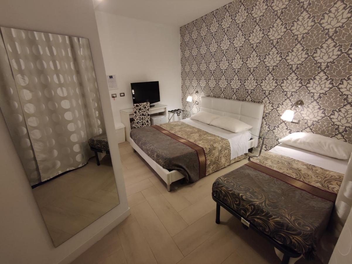 Sami Rooms - Teatro A 400 Mt - Ortigia A 1500 Mt - Syracuse Buitenkant foto
